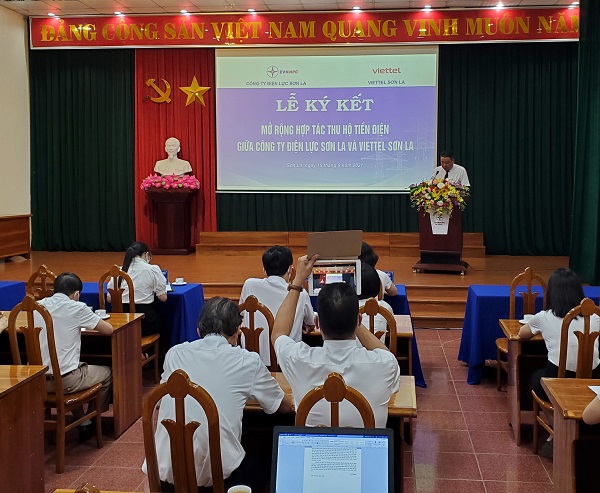 Công ty Điện lực Sơn La thực hiện mở rộng hợp tác thu hộ tiền điện